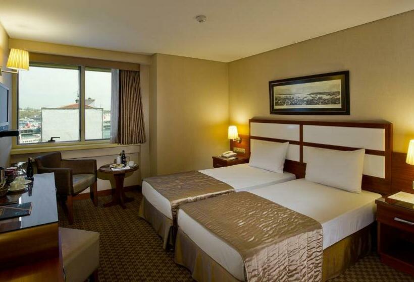 スタンダードシティビュールーム, Istanbul Golden City