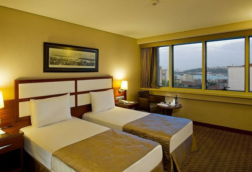 スタンダードシティビュールーム, Istanbul Golden City