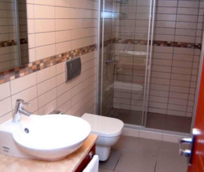 スタンダードシティビュールーム, Istanbul Golden City