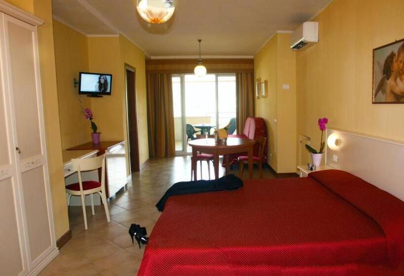 Семейный Номер, Residence Miralago Rooms & Apartments