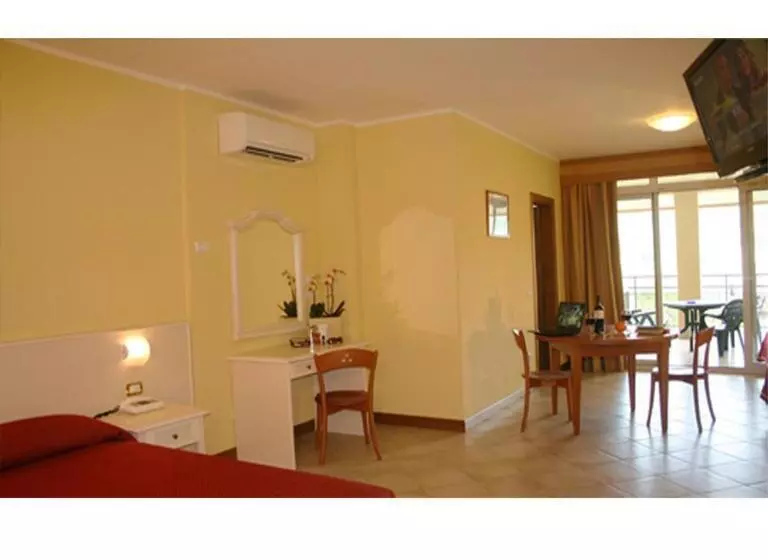 اتاق خانوادگی, Residence Miralago Rooms & Apartments