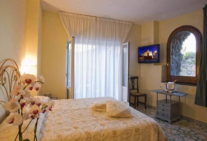 اتاق استاندارد, Strand Hotel Delfini