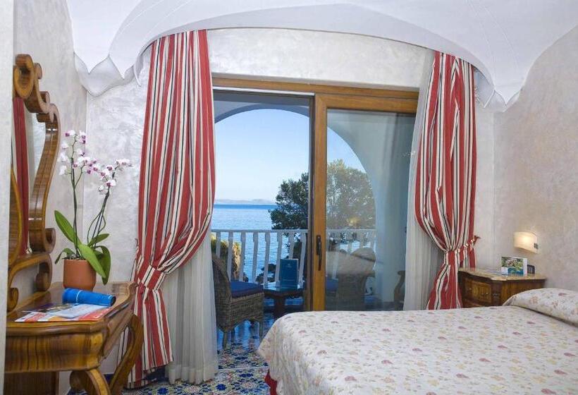 Номер Deluxe, Strand Hotel Delfini