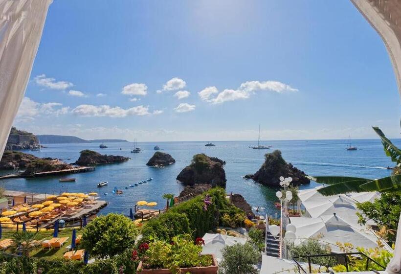 سوییت جونیور, Strand Hotel Delfini