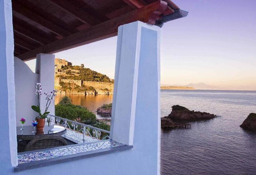 سوییت جونیور, Strand Hotel Delfini