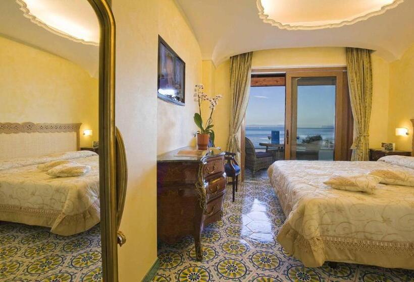Номер Престиж, Strand Hotel Delfini