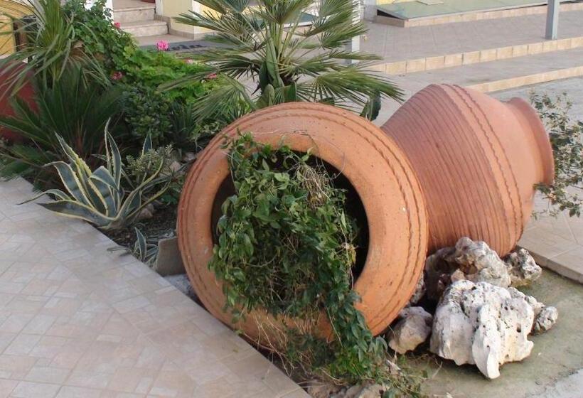 استودیوی استاندارد, Aria Hotel Samos Town