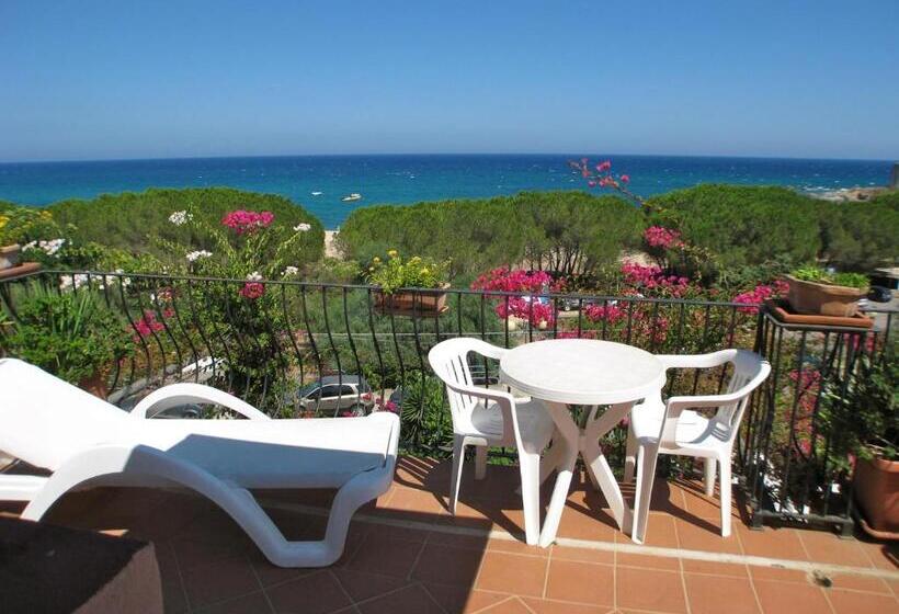 غرفة قياسية ذات أسقف منحدرة, Domus De Janas Sul Mare