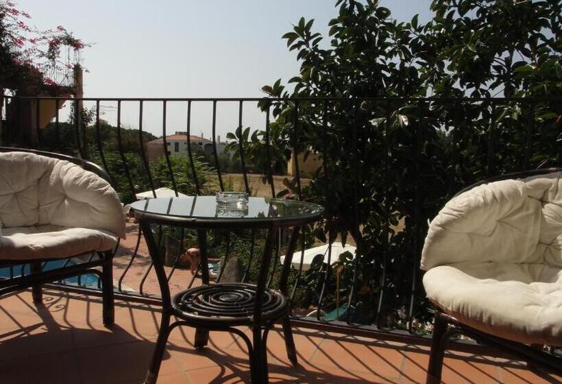 غرفة سوبيريور, Domus De Janas Sul Mare