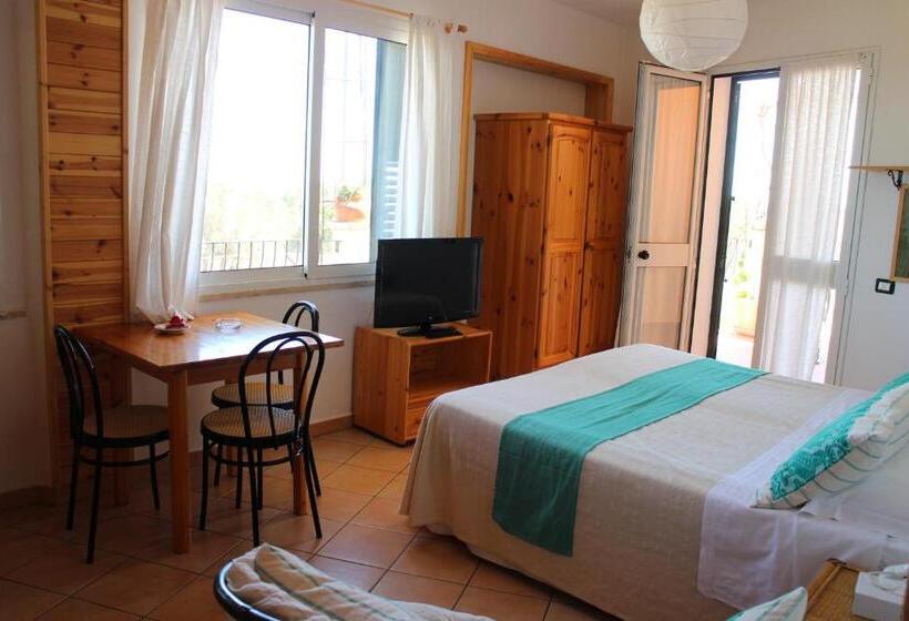 استوديو سوبيريور مطل على البحر, Domus De Janas Sul Mare