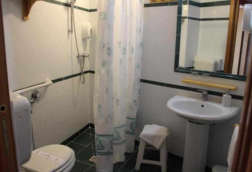 استوديو سوبيريور مطل على البحر, Domus De Janas Sul Mare