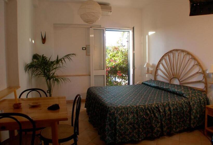 شقة غرفتين, Domus De Janas Sul Mare