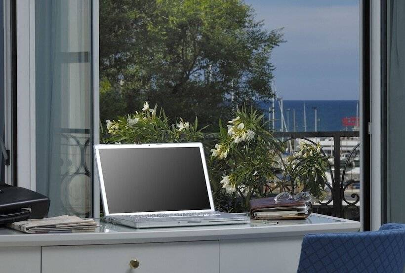 주니어 스위트, Al Cavallino Bianco