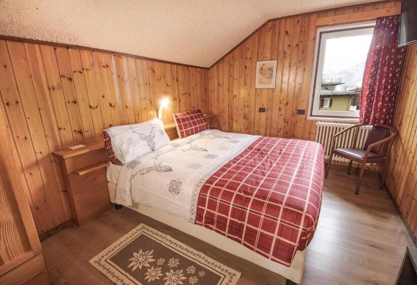 스탠다드 룸 산 전망, Albergo Quarto Pirovano