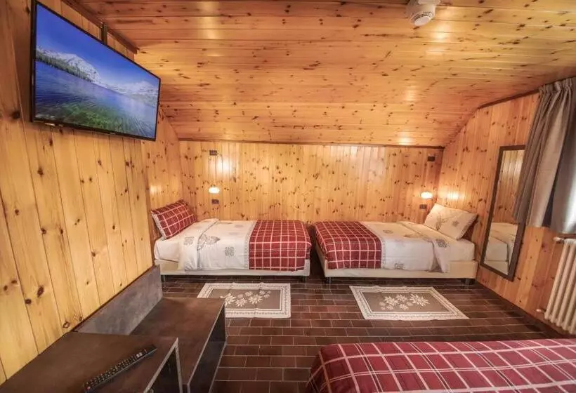 スタンダード４人部屋, Albergo Quarto Pirovano
