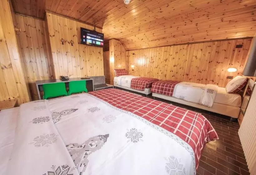 スタンダード４人部屋, Albergo Quarto Pirovano