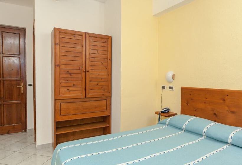 חדר סטנדרט יחיד, Ape Regina