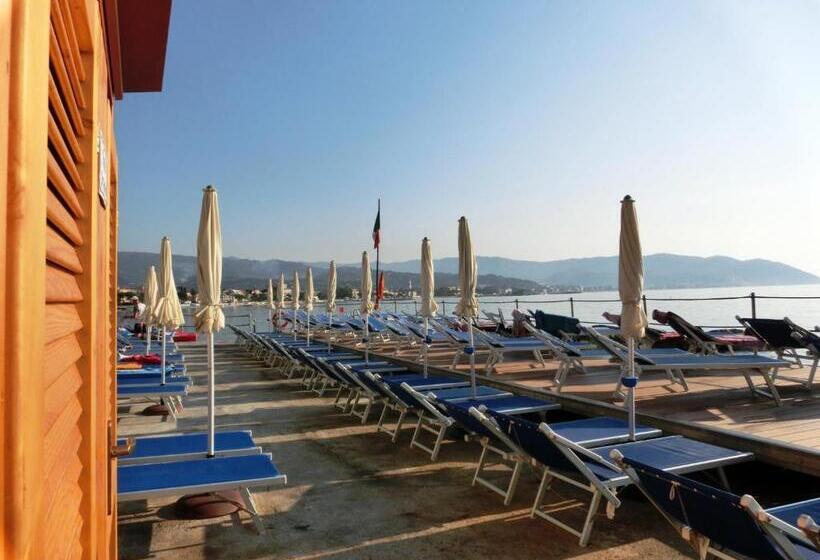 חדר סטנדרט, קומת קרקע, Arc En Ciel