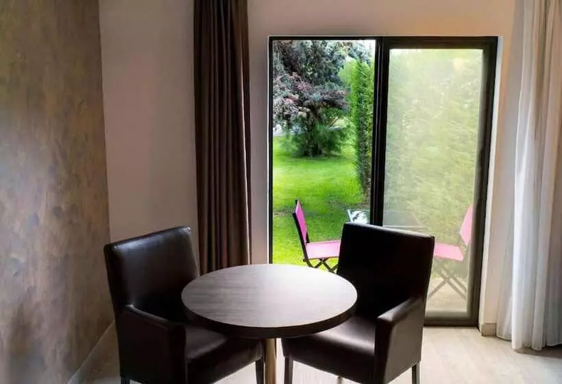 Comfort Room, Ariane