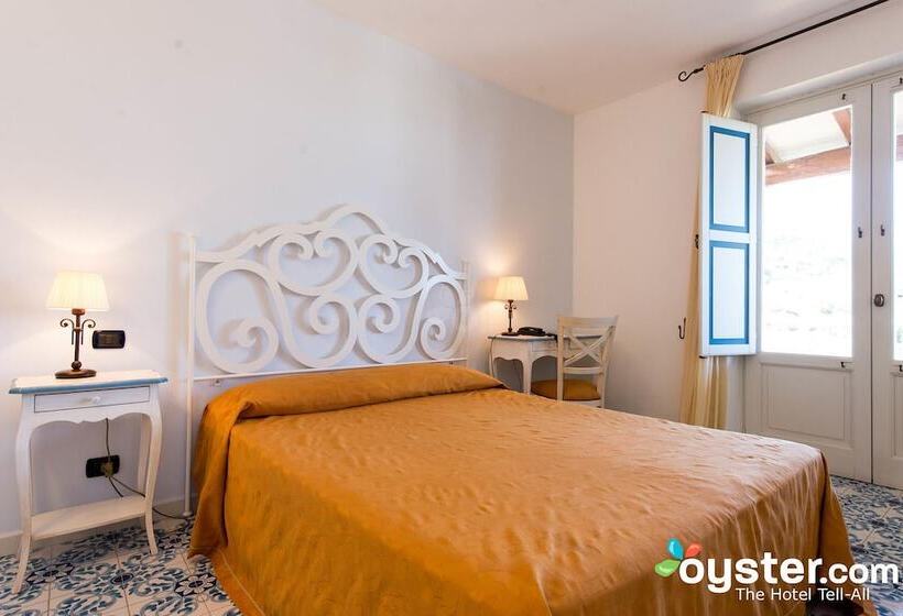 豪华海景房, Bougainville