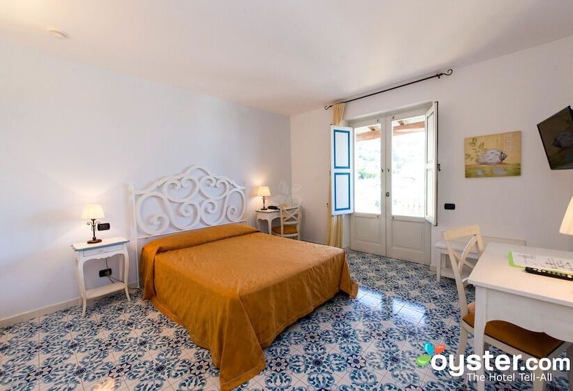 豪华海景房, Bougainville