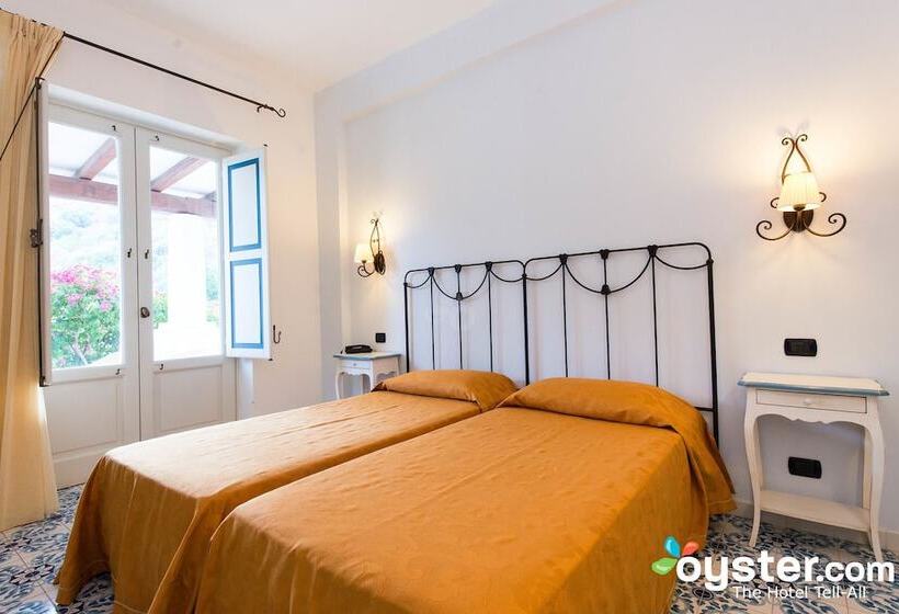 标准三人间, Bougainville