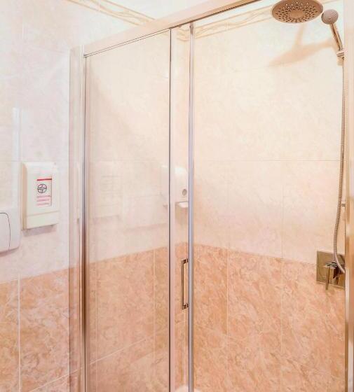 带露台的标准房间, Brianza