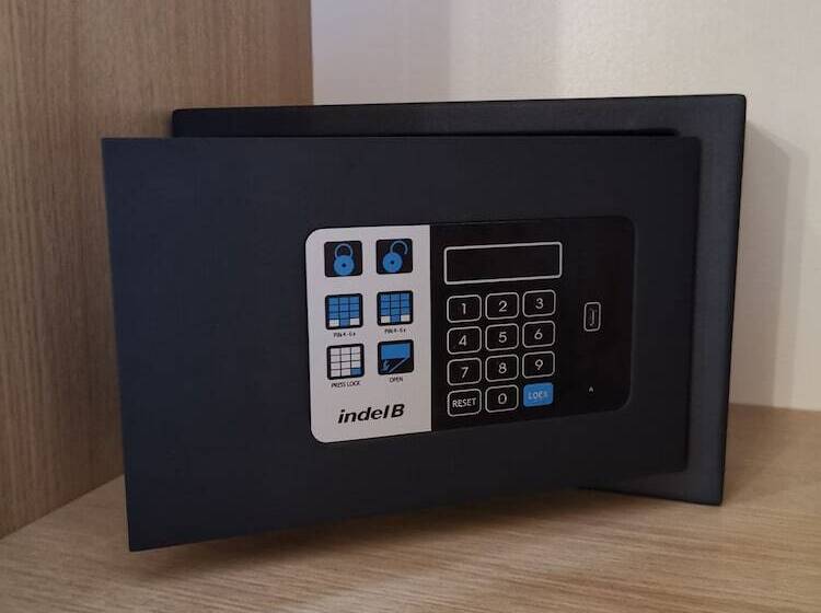 标准三人间, Brianza