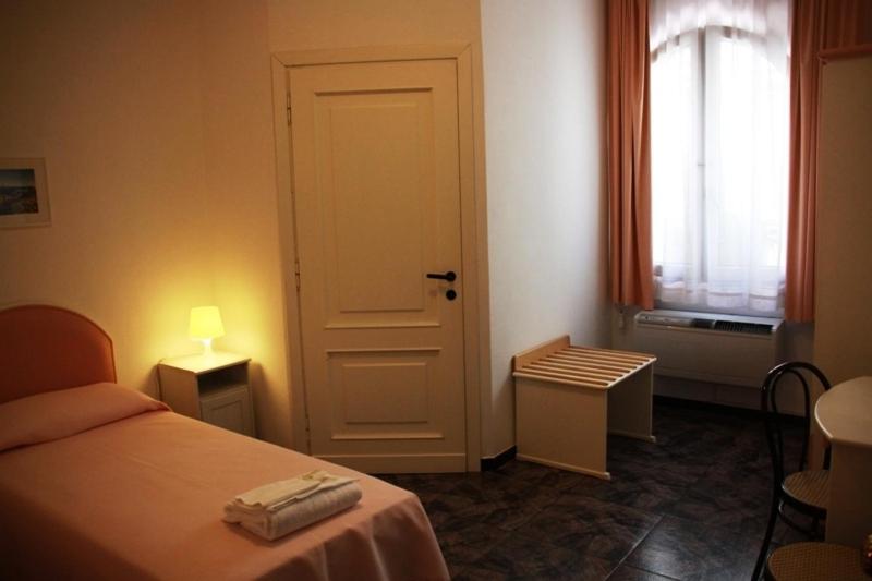 غرفة قياسية, Cala Di Seta