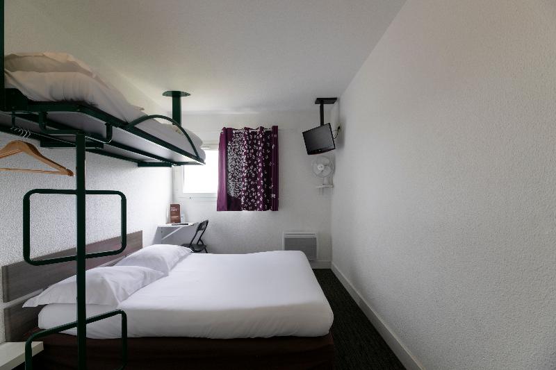 חדר סטנדרט לשלושה, Cerise Auxerre