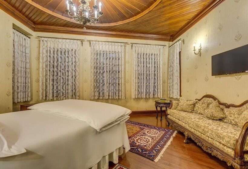 Camera Deluxe, Kaucuk