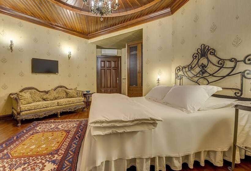 Camera Deluxe, Kaucuk