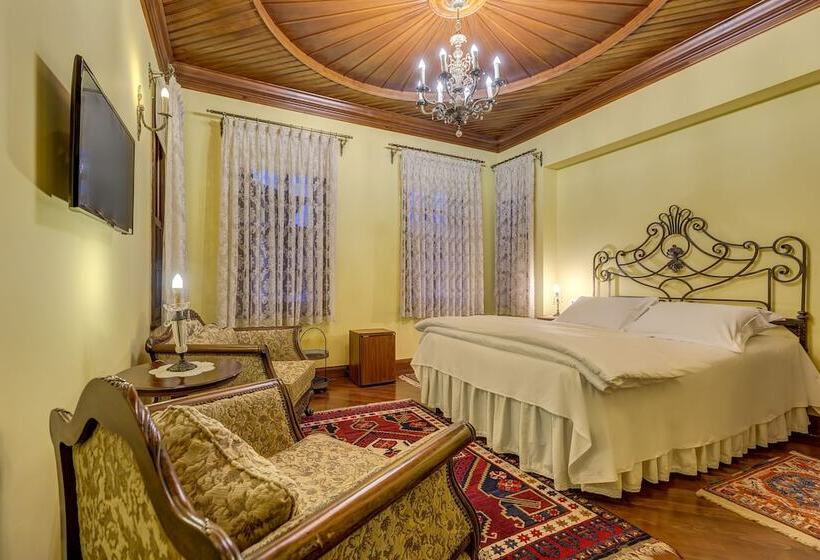 Camera Deluxe, Kaucuk