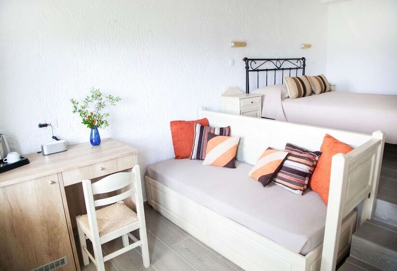 수피리어 룸, Elpida Village