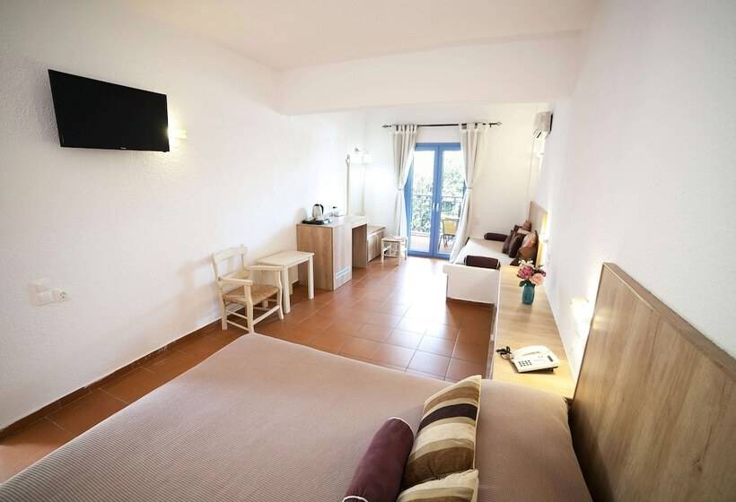 수피리어 룸, Elpida Village