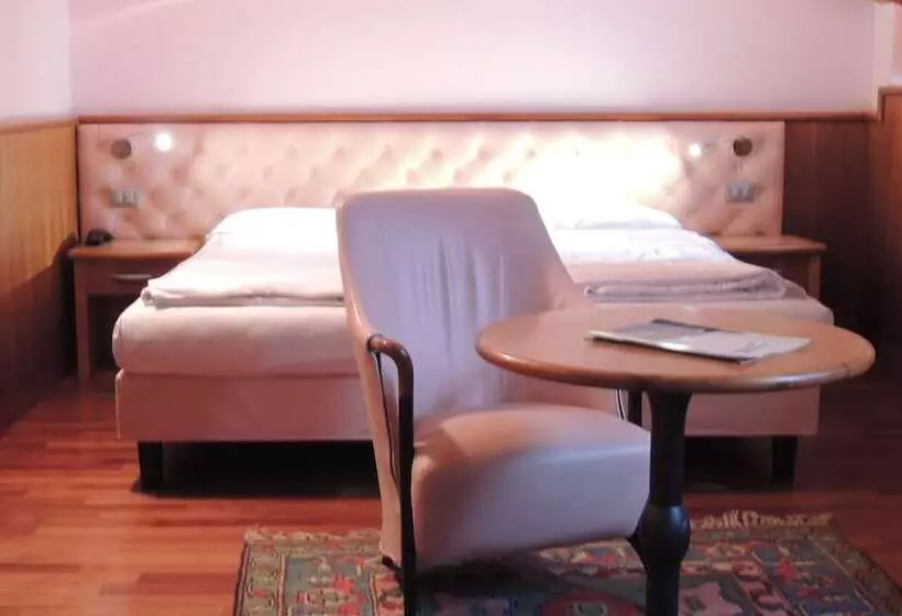 スタンダードルーム, Grand Hotel Astoria