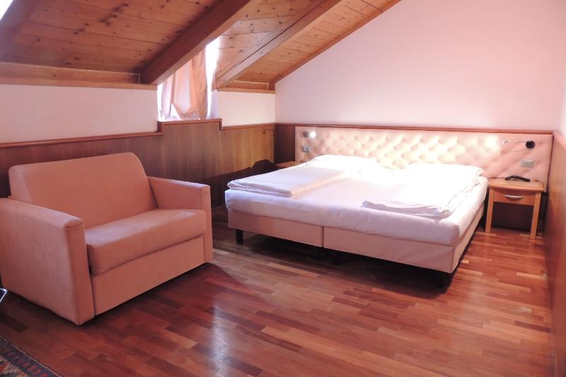 غرفة قياسية, Grand Hotel Astoria