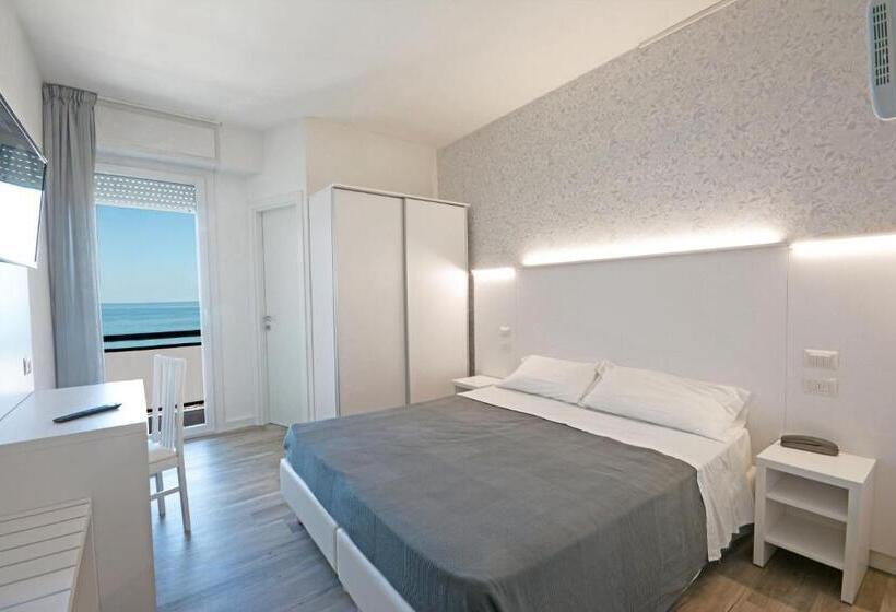 Triple Room Sea View, Kent