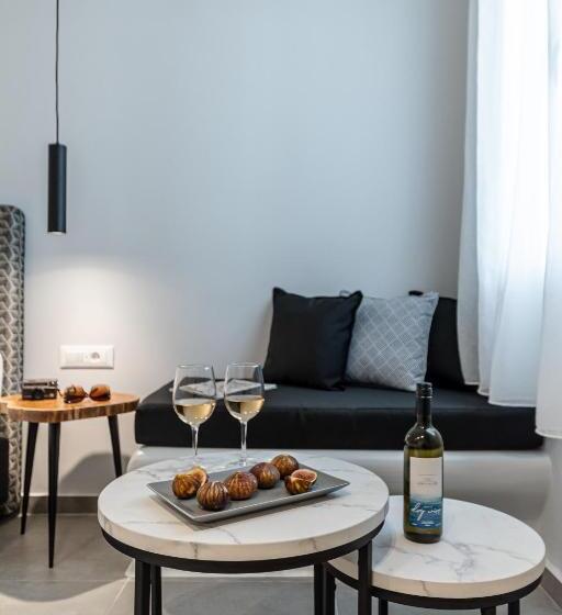 庭の見えるプレミアムルーム, Lianos Village