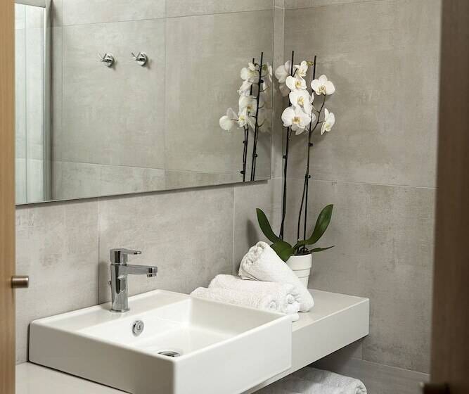 غرفة قياسية مطلّة علي البحر, Maritimo Beach