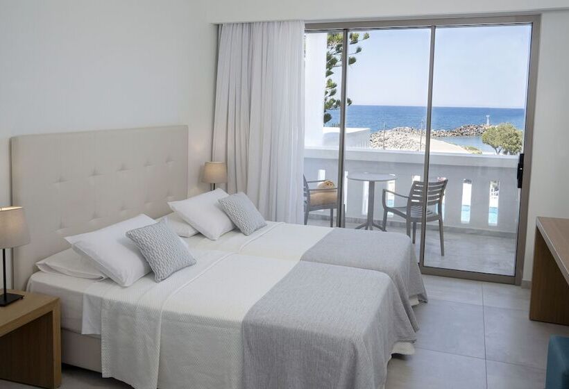 غرفة سوبيريور مطلّة علي البحر, Maritimo Beach