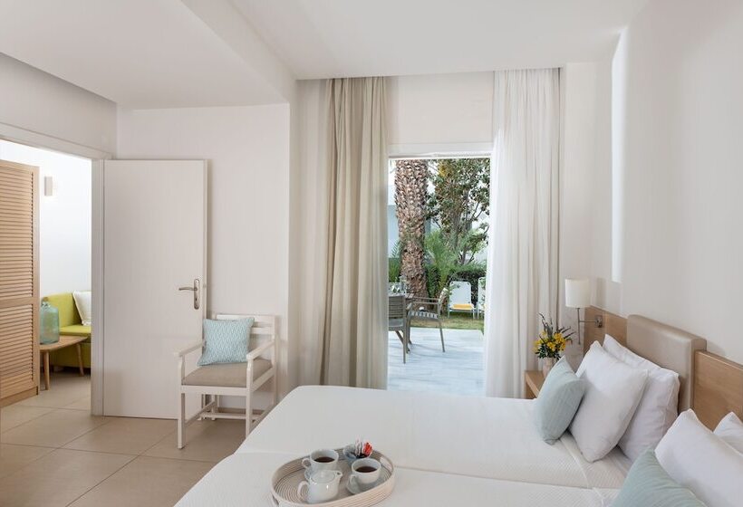 غرفة عائلية مطلّة علي الحديقة, Maritimo Beach