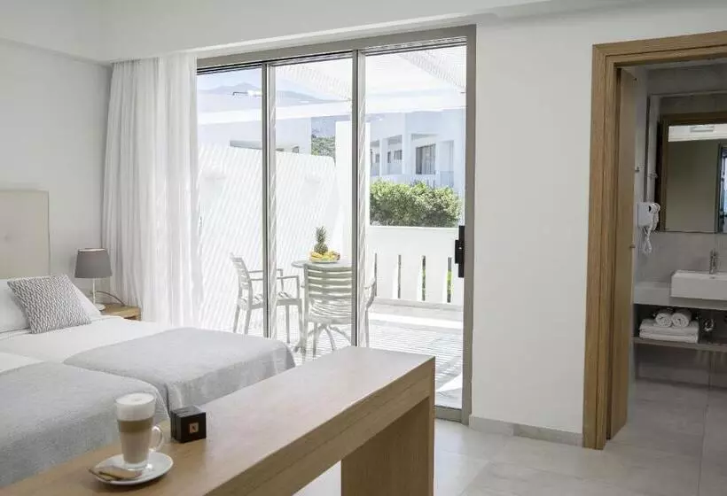Chambre Supérieure Vue Jardin, Maritimo Beach