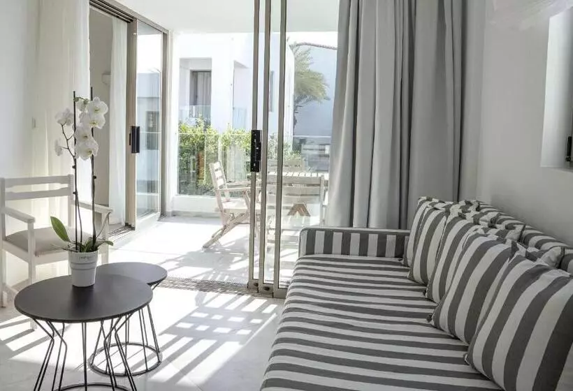 Suite Supérieure, Maritimo Beach