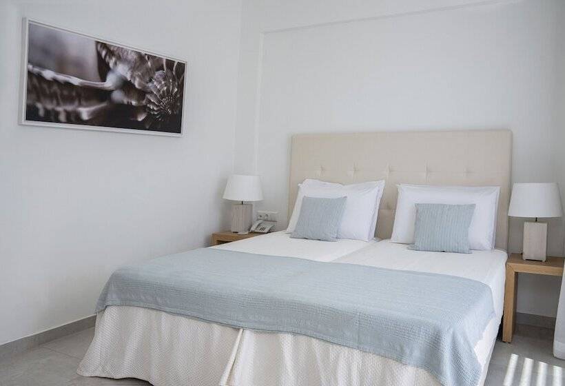 غرفة قياسية رباعية, Maritimo Beach