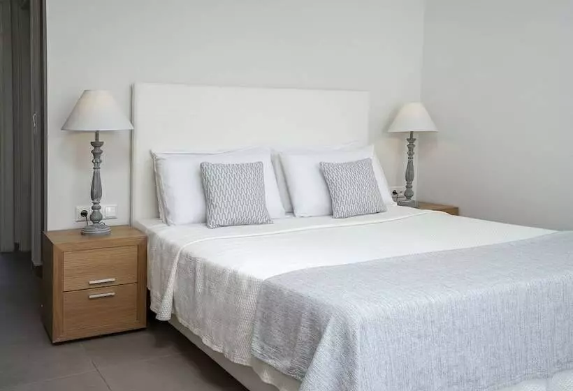 Chambre Standard Quadruple Vue Mer, Maritimo Beach