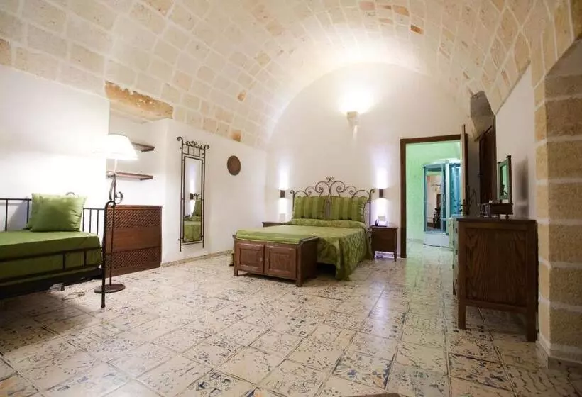 Standard Neljän Hengen Huone, Masseria Bosco & Masseria Strazzati