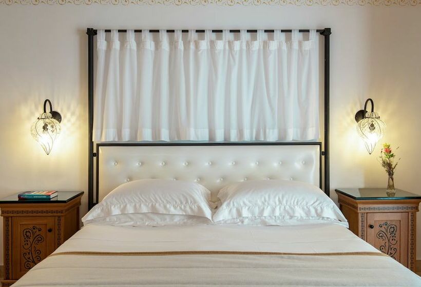 بانگلوی استاندارد با چشمانداز دریا, Mitsis Selection Blue Domes