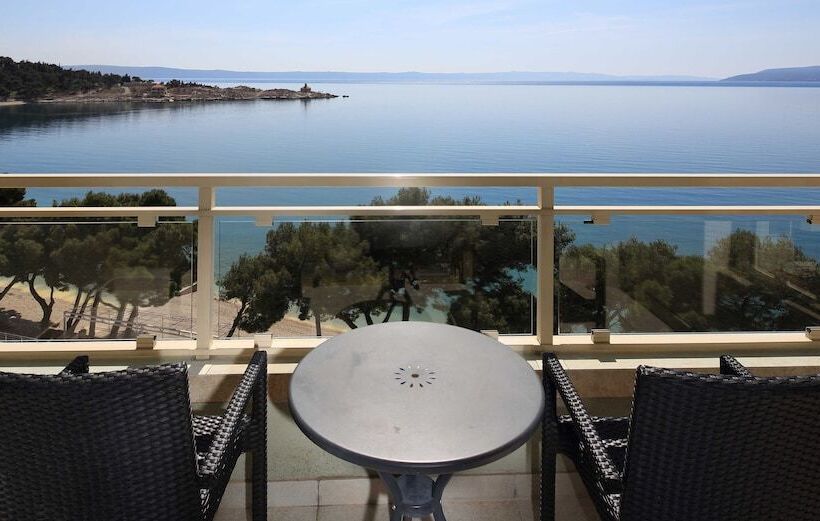 オーシャンビュースーペリアースイート, Park Makarska