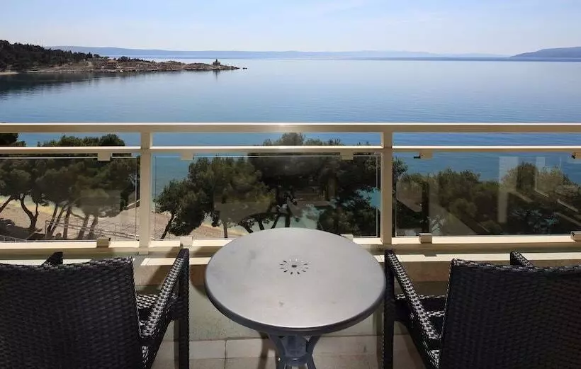 سوییت سوپریور با چشم‌انداز دریا, Park Makarska